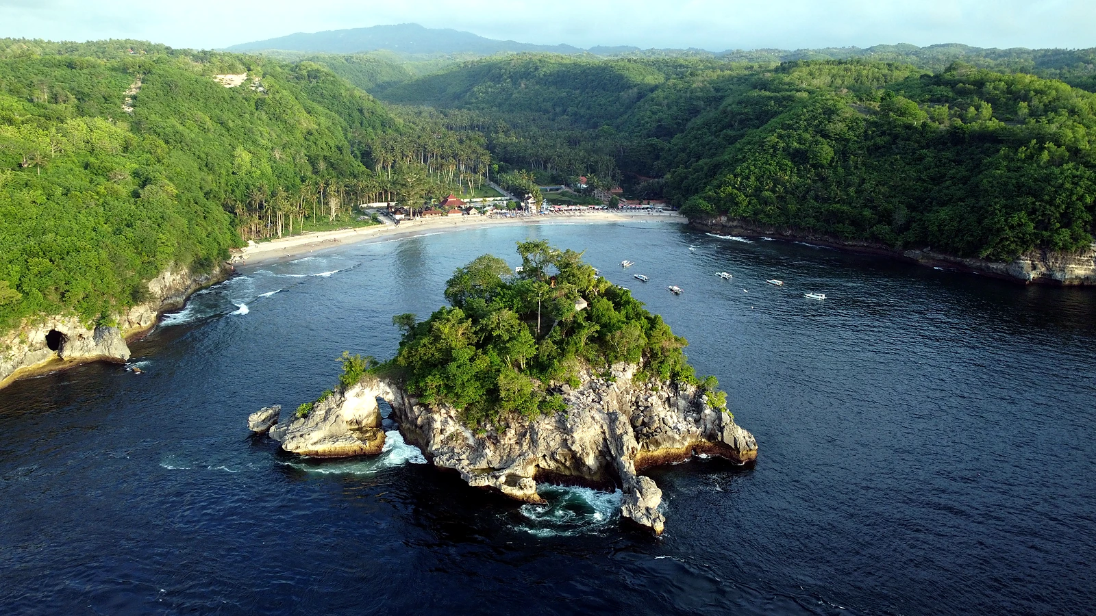 East Bali Dive Sites: Padang Bai, Tulamben & Amed